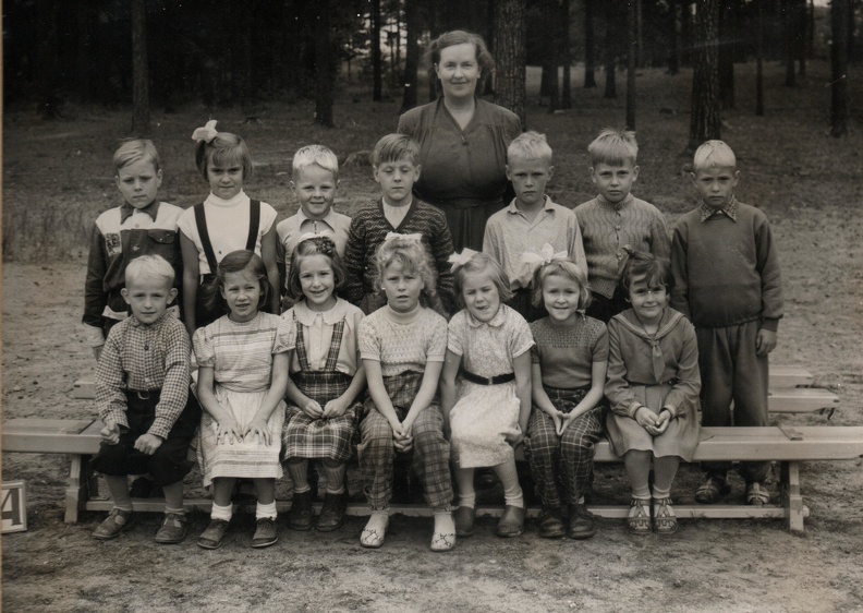 52_1953 ht_Saxdalens Folkskola klass 1.jpg